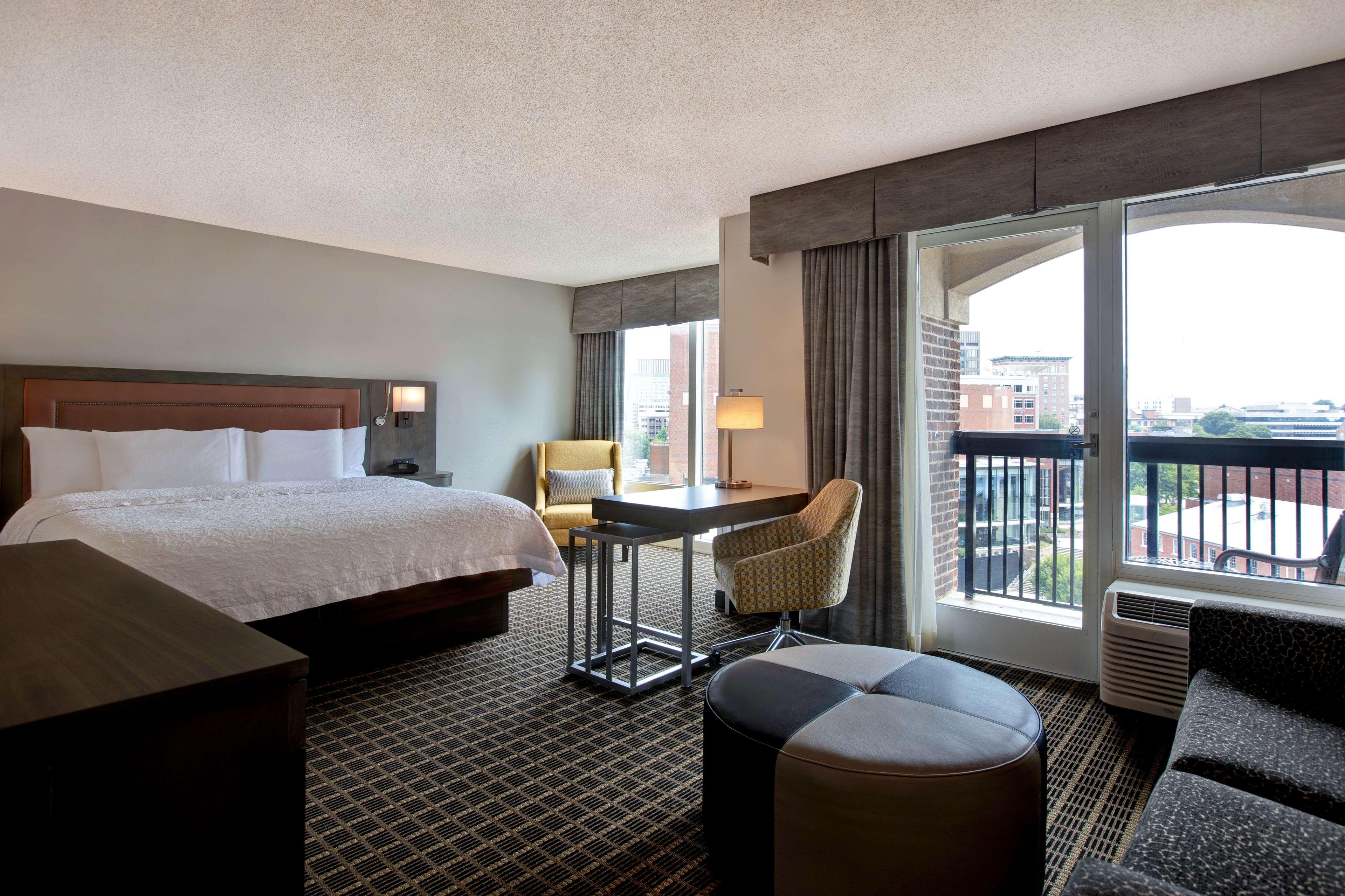 Hampton Inn & Suites Greenville-Downtown-Riverplace Zewnętrze zdjęcie
