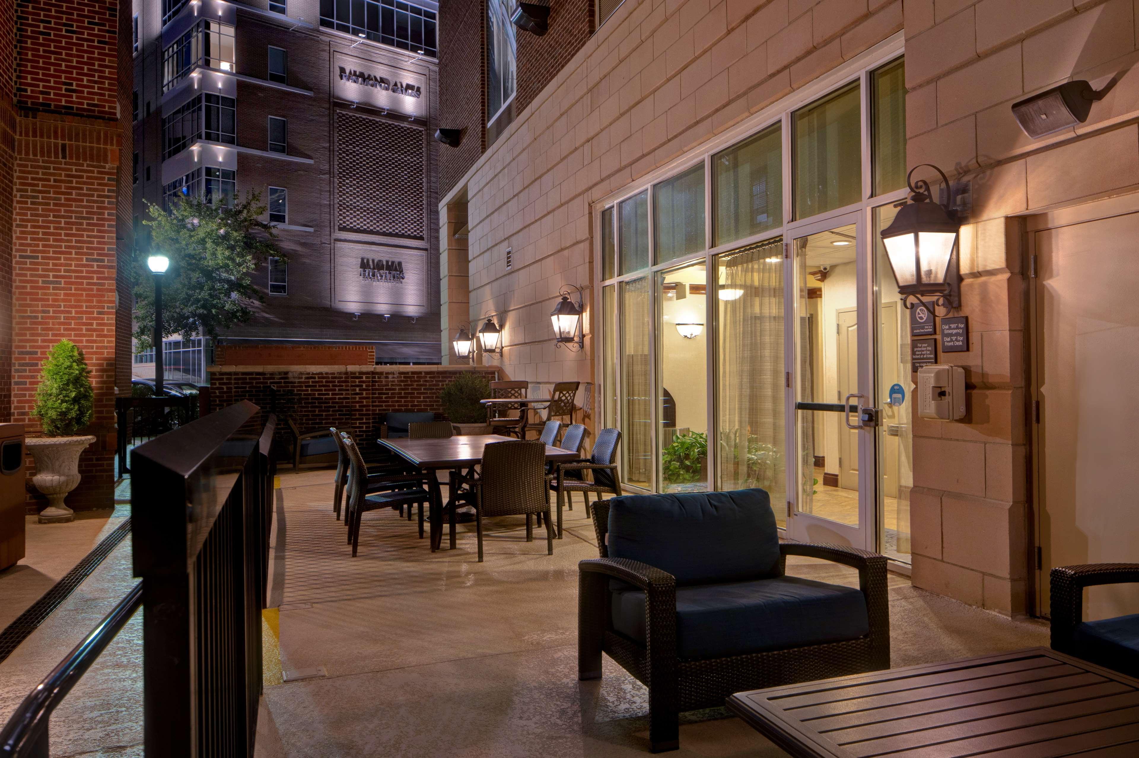 Hampton Inn & Suites Greenville-Downtown-Riverplace Zewnętrze zdjęcie