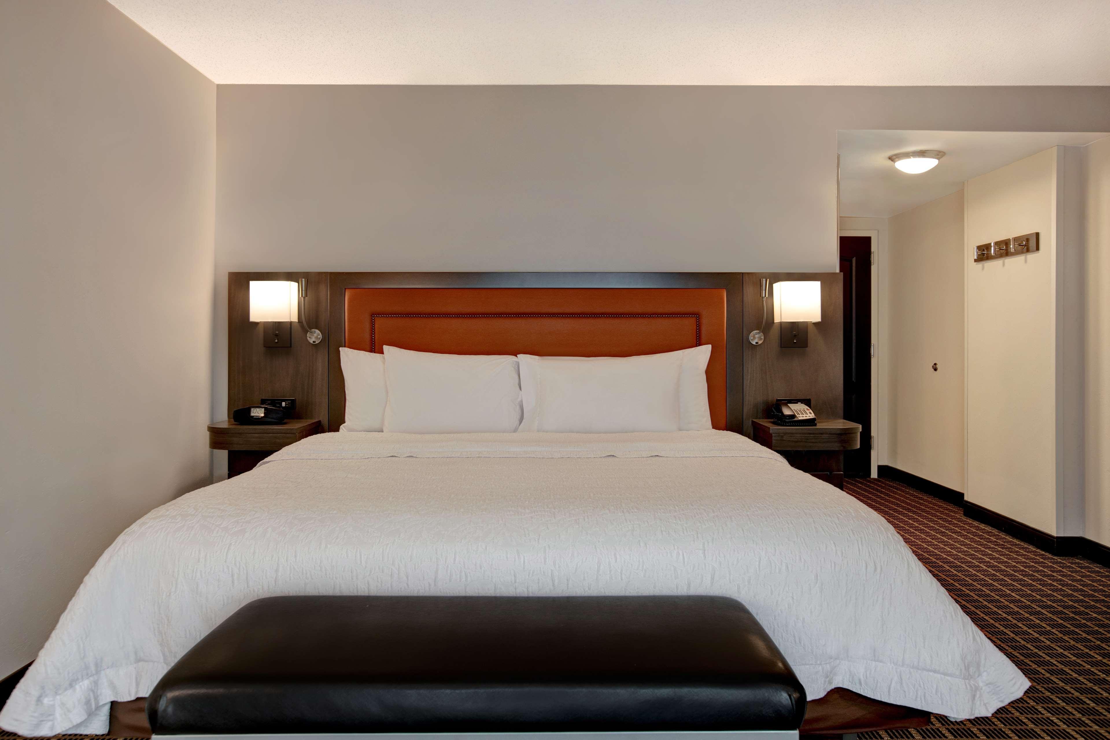 Hampton Inn & Suites Greenville-Downtown-Riverplace Zewnętrze zdjęcie