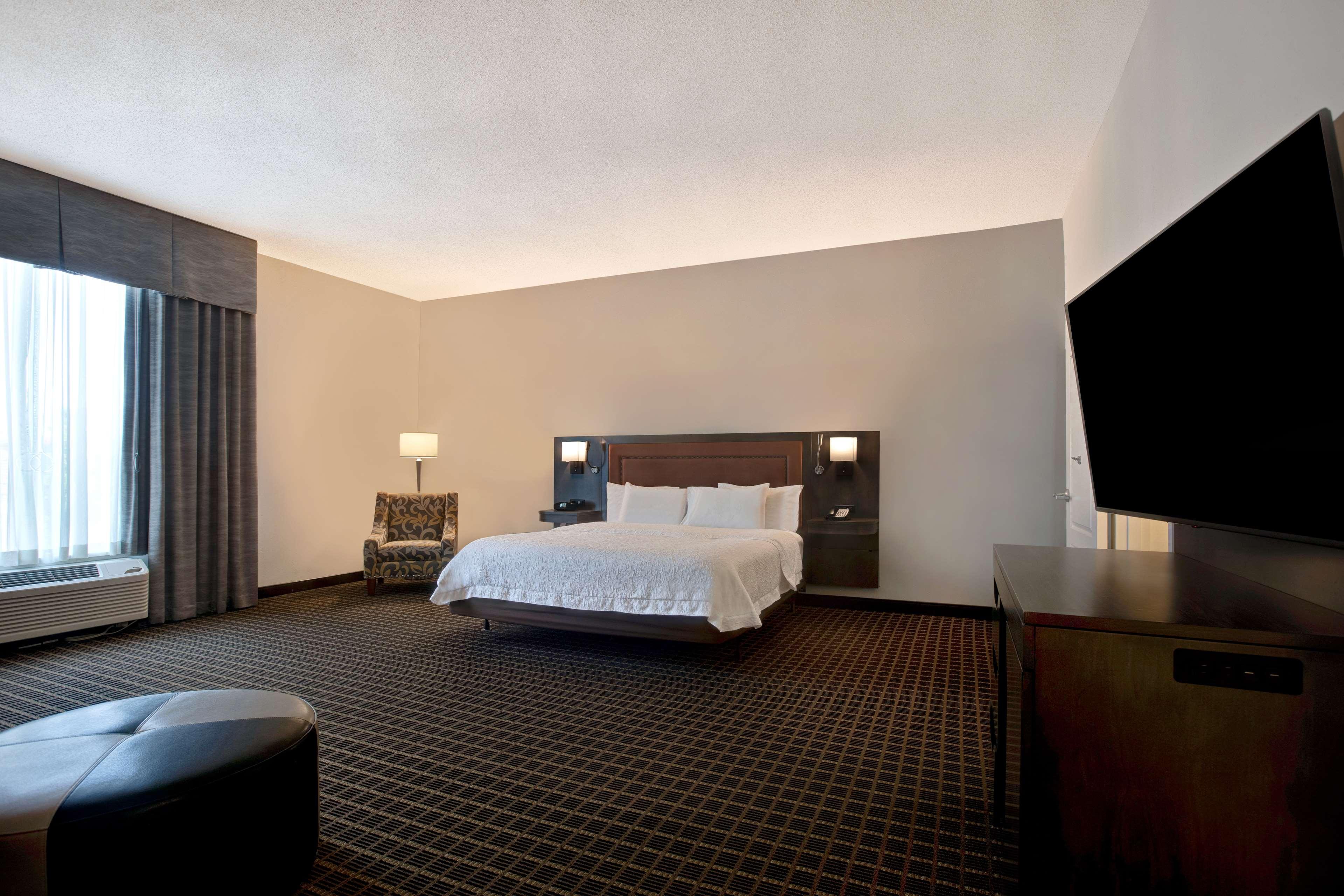 Hampton Inn & Suites Greenville-Downtown-Riverplace Zewnętrze zdjęcie
