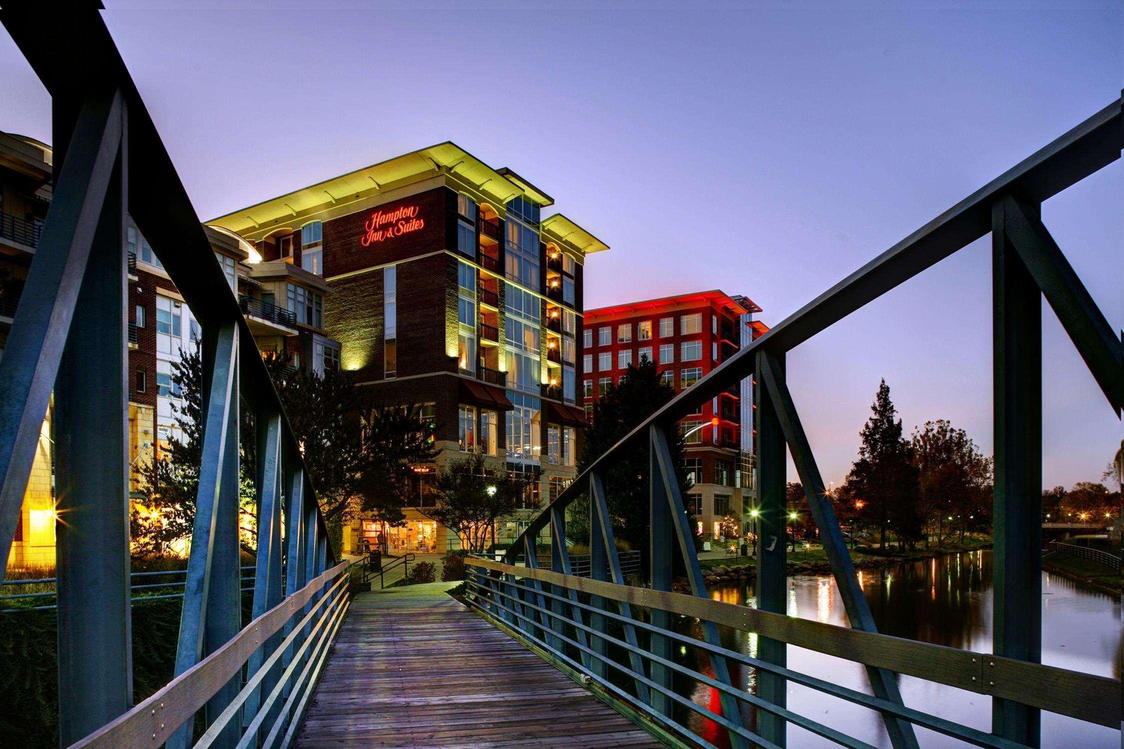 Hampton Inn & Suites Greenville-Downtown-Riverplace Zewnętrze zdjęcie