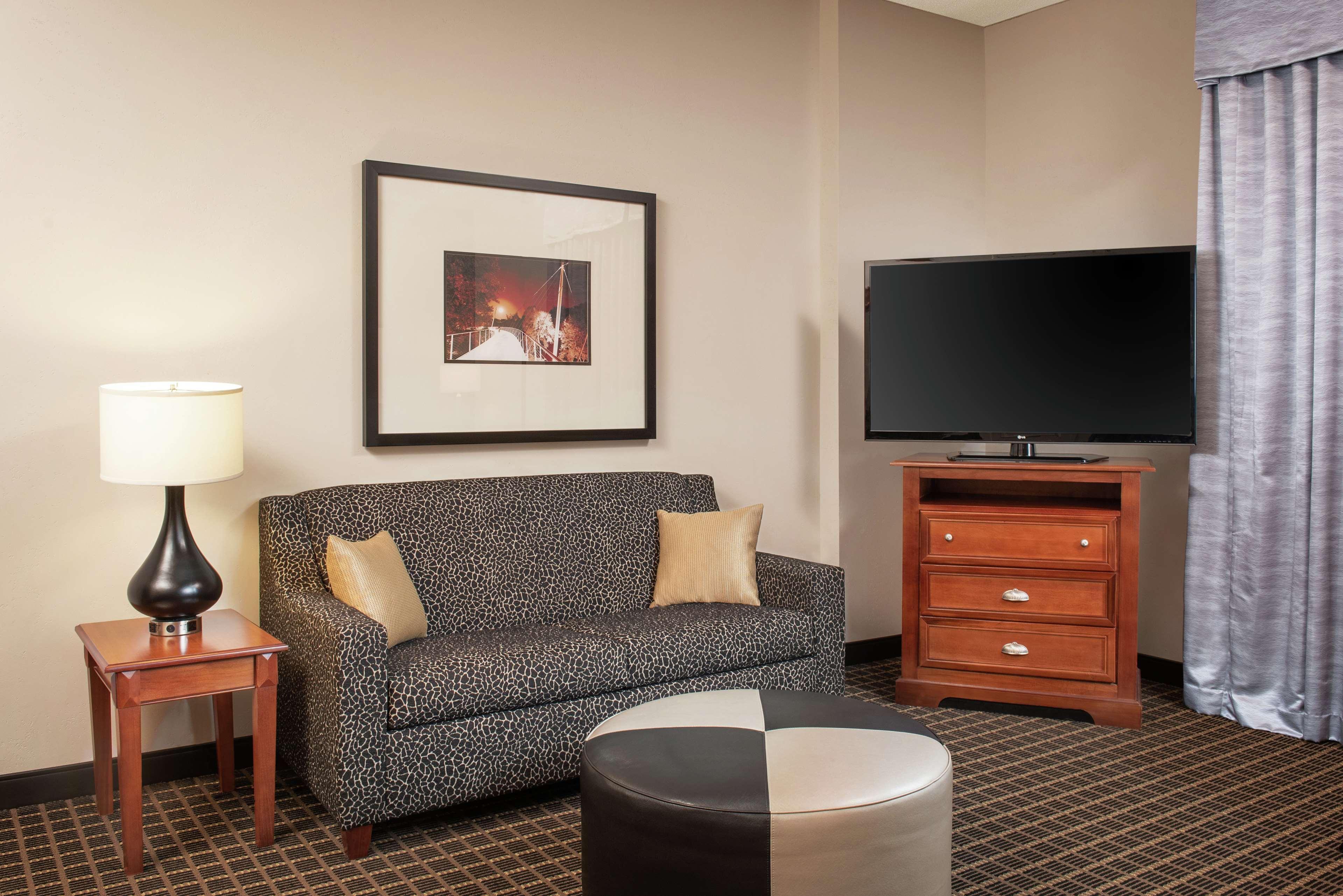 Hampton Inn & Suites Greenville-Downtown-Riverplace Zewnętrze zdjęcie