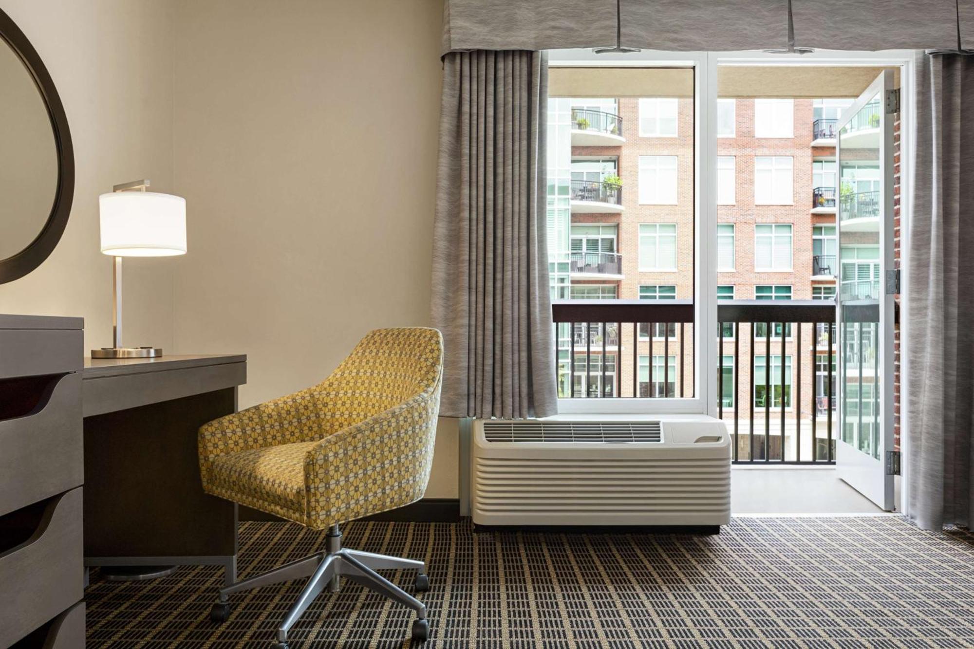 Hampton Inn & Suites Greenville-Downtown-Riverplace Zewnętrze zdjęcie
